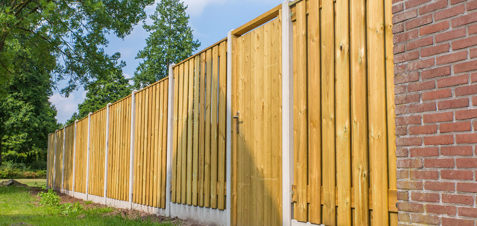 Big Easy Fence Company introduces pressure treated pine fence services