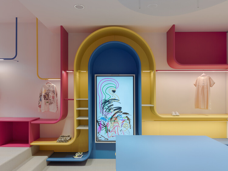 Zoii Kids Retail Space / Architettura Tommasi – Image 1 of 21