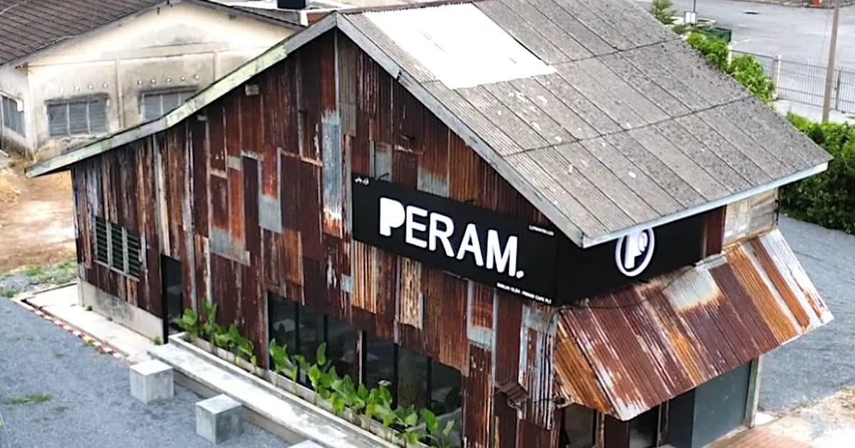 The rusty zinc facade acts like a magnet for this unique Kangar restaurant