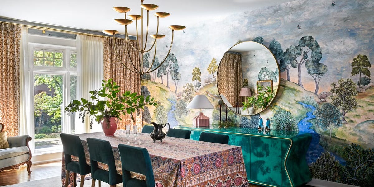 This 20th-century home is a masterclass in layering patterns and colors