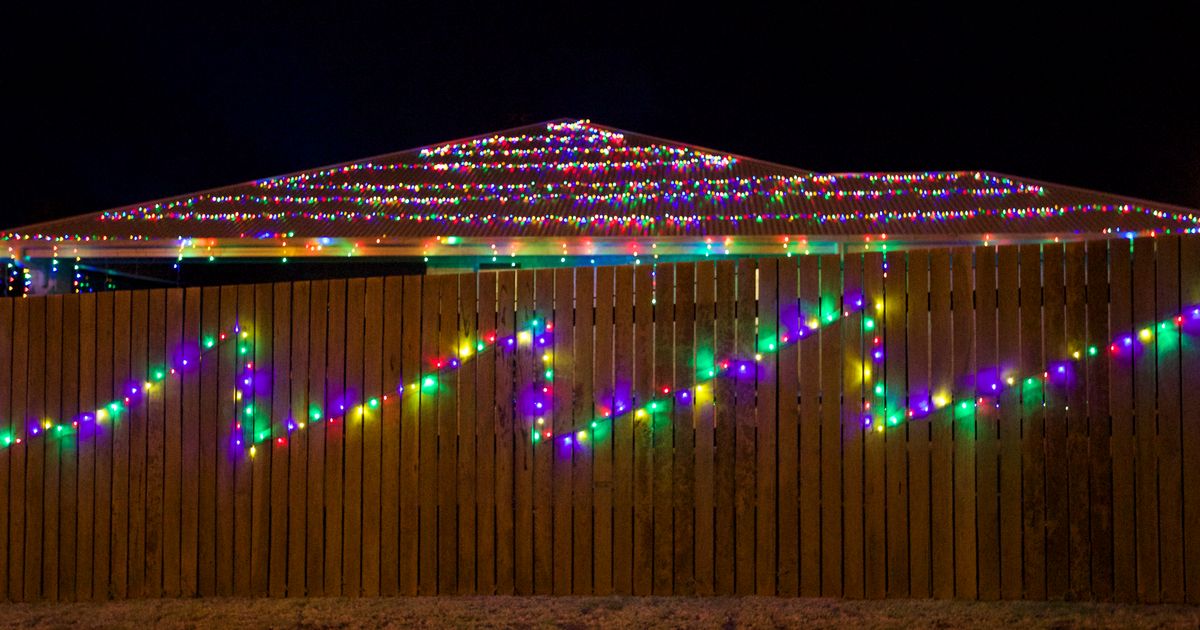 Homeowners warned against hanging Christmas lights on fences this year