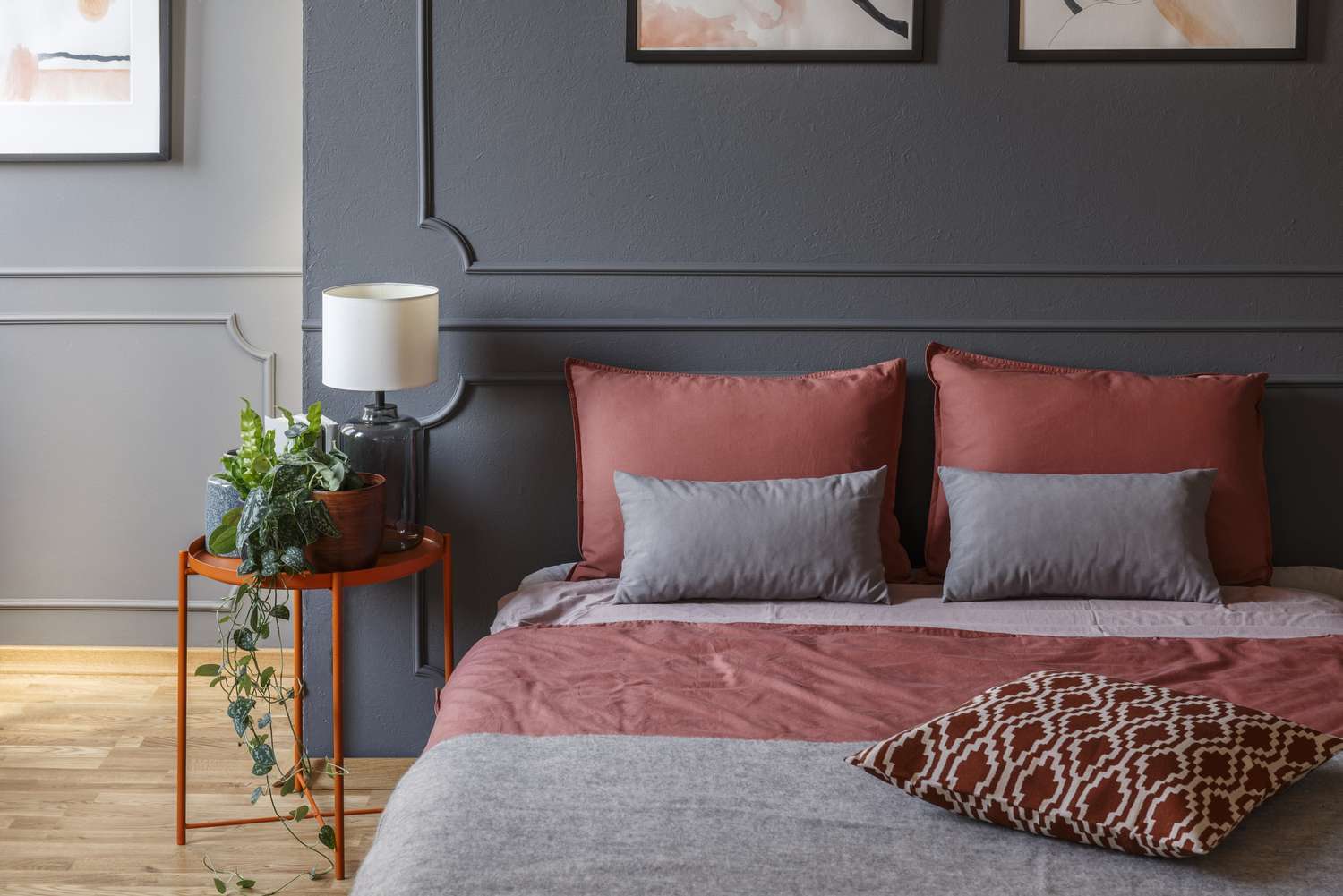 7 colors you should never use in a guest room