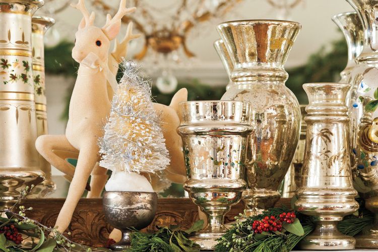 9 Vintage Holiday Trends Designers Hope Never Go Away