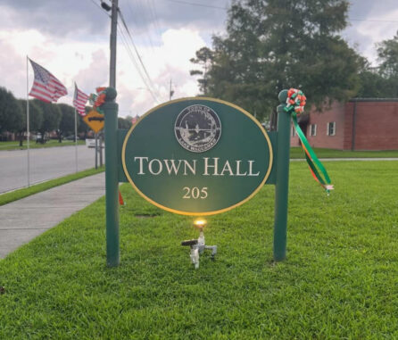 Lake Waccamaw Town Hall Lakefront rules are on the agenda tomorrow - CCN - Columbus County News
