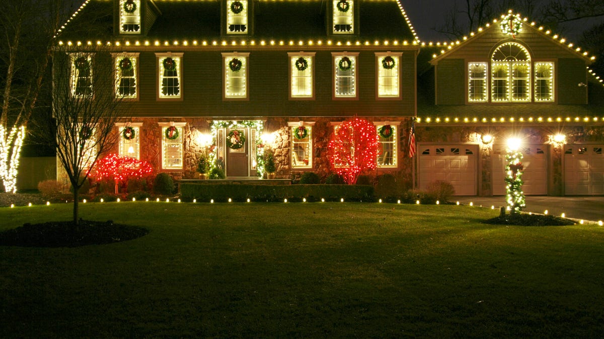 When is it too early to decorate for Christmas? Design experts tell us