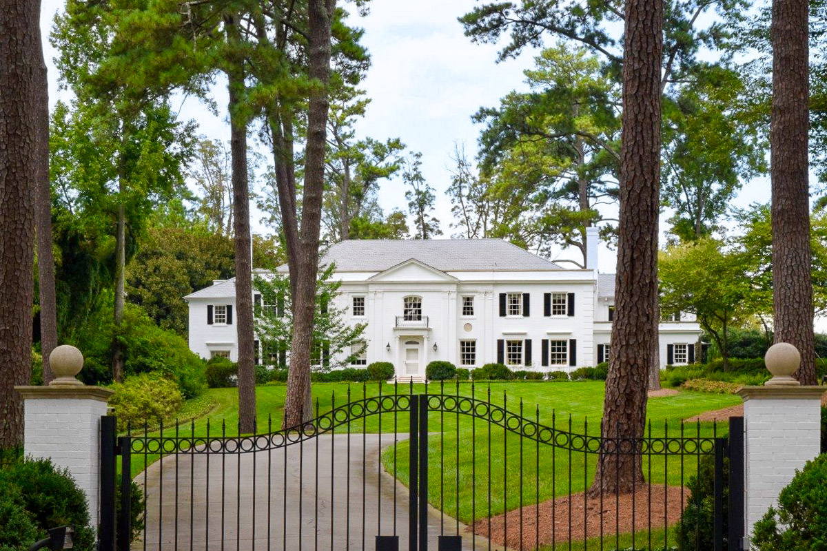 The art of living on one level | Tuxedo Park | Completion in early 2026