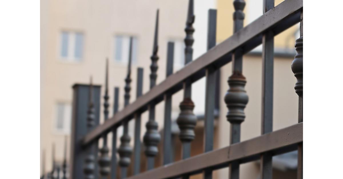 Saddleback Fence and Vinyl Products offers professional steel fencing options for local customers in Orange County, California
