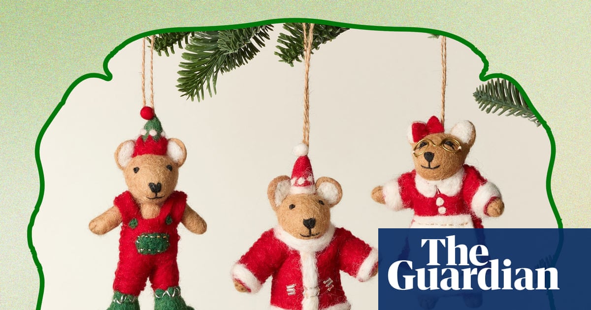 The Nine Best Eco-Friendly Christmas Decorations in the USA to Celebrate with Less Waste | houses